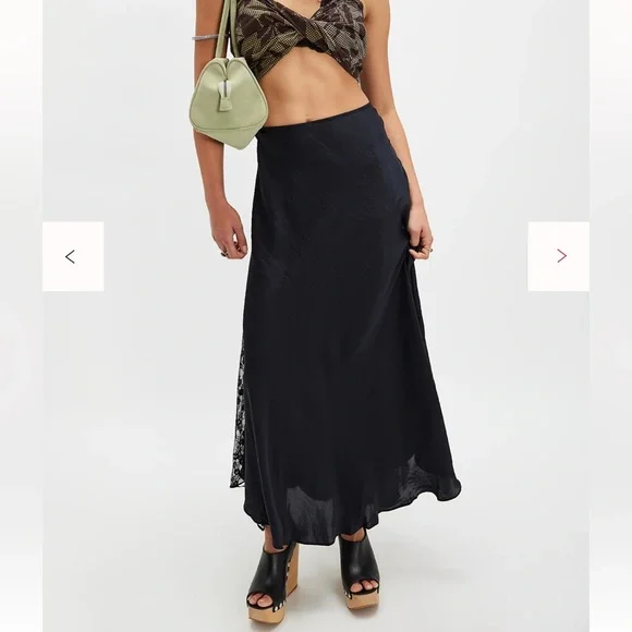 Free People — Make You Mine Half Slip – Size Small — black — NWOT - Picture 4 of 12